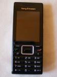 Sony Ericsson Elm J10i mobiltelefon + ajándék