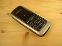 Nokia 6020 ezüst színben, kopottas
